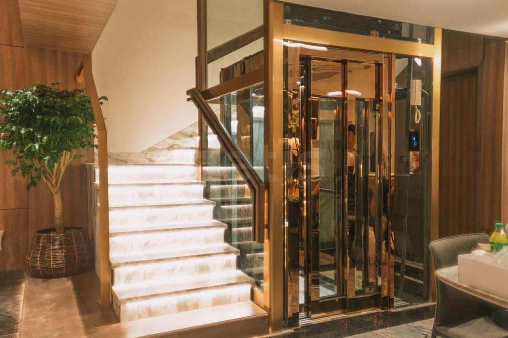 thang máy kính gia đình