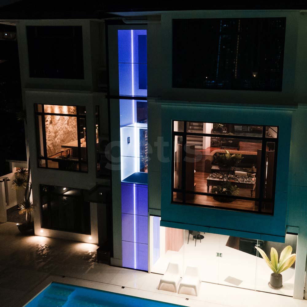 thang máy gia đình công nghệ trục vít